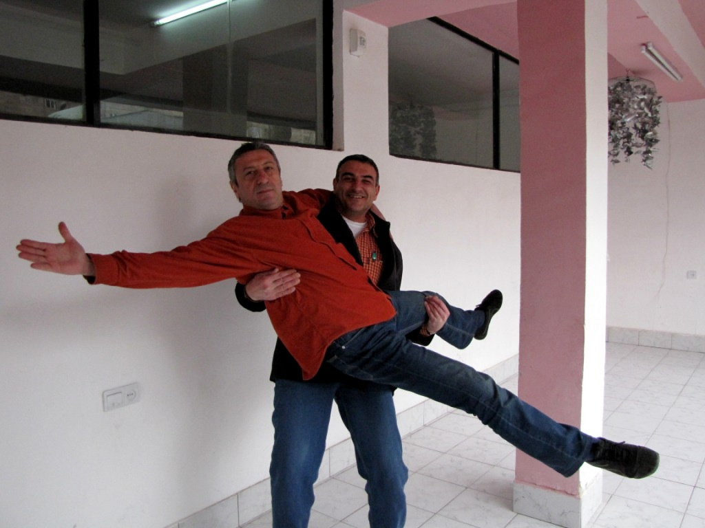 2011թ - ԳՐԻԳՈՐ ԽԱՉԱՏՐՅԱՆ մրցանակը տրվԵլ է` ՀԱՅԿ ԳԵՎՈՐԳՅԱՆԻՆ Ռոբին Հուդի զավակների արտադրության համար: